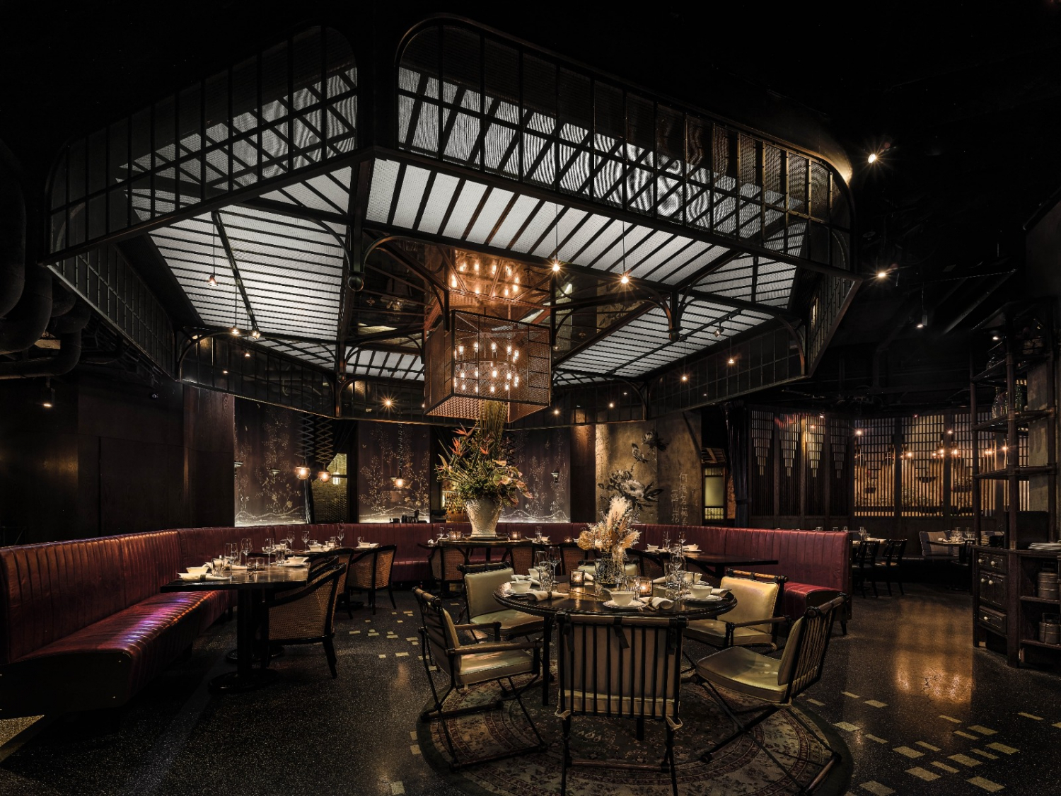 Mott 32 by Maximal Concepts